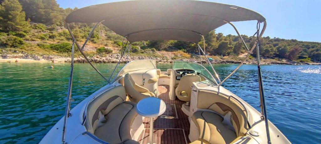 visit Hvar by boat